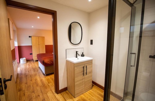 Llanrwst Cottage | Cozy Holiday Cottage for 6 with Child-Friendly Amenities
