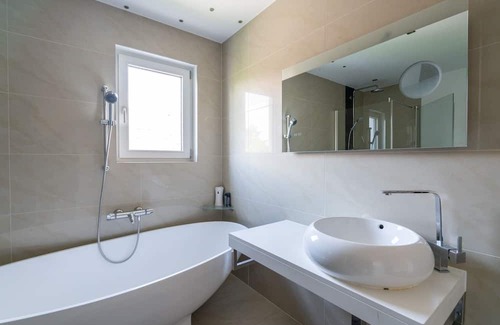 Donaustadt Villa | Elegant Villa Steps from the VIC, UN, and Danube River