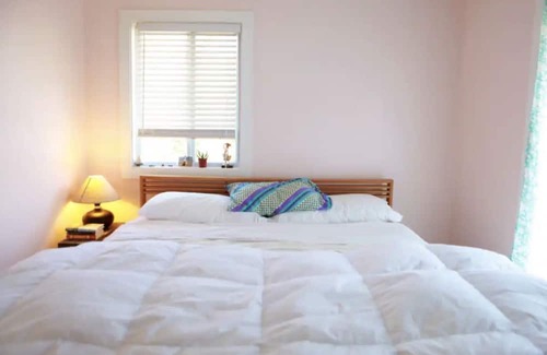 Clearwater Beach House | Tranquil East Hampton Springs Retreat with Beach Access