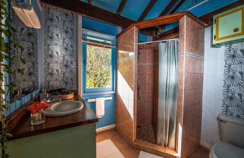 Papeete Cottage | Fare Arevareva: Cozy Bungalow with Pool & Ocean View