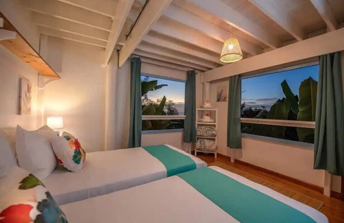 Papeete Cottage | Fare Arevareva: Cozy Bungalow with Pool & Ocean View