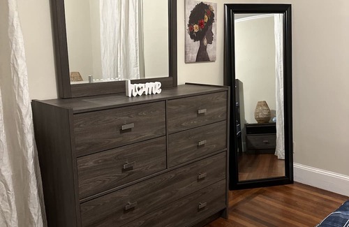 Washington Park Apartment | Relaxing Apartment in Peaceful Neighborhood with Amenities