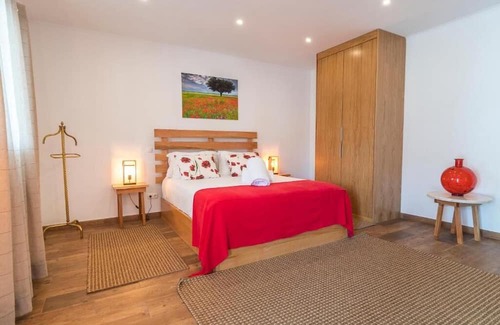 Alcacovas Apartment | Monte da Cabeça Gorda - Family-Friendly Deluxe Villa Escape