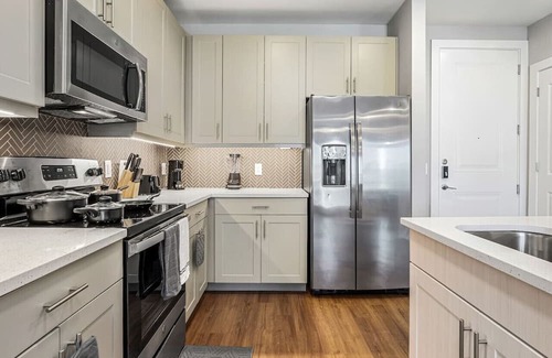 Fort Worth Apartment | Relaxing Haven 1 BR | Near Downtown | Pool & Gym Access