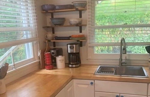 Town of Richmond Cottage | Tranquil Lakefront Cottage Retreat – Guest Rated 10/10