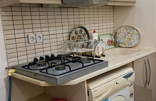 Bahcelievler House | Convenient 1+1 Fully Furnished Apartment in Şirinevler