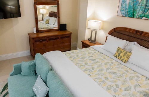 Bahamia West Condo | Canal Front Comfort with Dock Slip and Family-Friendly Amenities