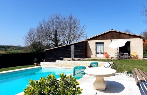 Cahuzac Cottage | Gîte 3: Guest Rated 10/10 with Pool & Ocean Views