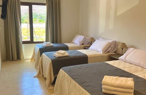 Tilcara Hotel | Discover Cerros del Norte: Family-Friendly with Breakfast