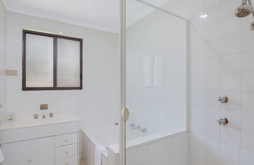 Barragga Bay Apartment | Oceanfront Cuttagee Beach Cottages for Memorable Getaways