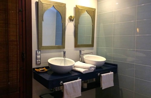 Adra Apartment | Cozy Holiday Apartment "Cerro Del Pozo Amanecer" with Sea View