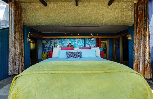 Teia Ski Chalet | Relax at Casa Miramiranda: Ocean View with Pool & Wi-Fi