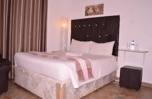 Bulawayo House | Napier Family-sized condo in Central Bulawayo
