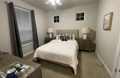 Suffolk House | Comfortable stay in quiet and safe neighborhood close to grocery store.