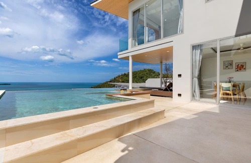 Talat Yai Villa | Luxurious 2-Bedroom Villa with Private Pool and Lush Garden in Karon, Phuket