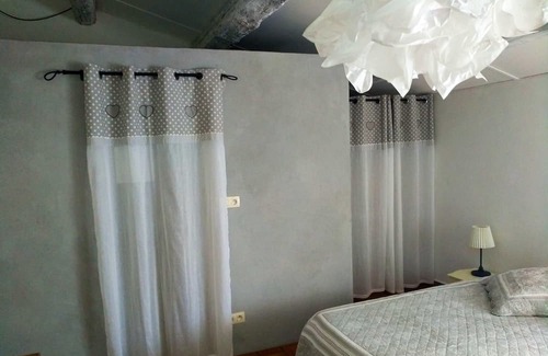 Althen-des-Paluds Villa | Homerez - Villa for 6 ppl. with swimming-pool and garden at Althen-des-Paluds