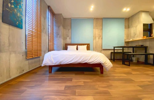 Yugawara House | Relax at Sakuraya with Hot Springs Near Yuga