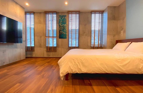 Yugawara House | Relax at Sakuraya with Hot Springs Near Yuga