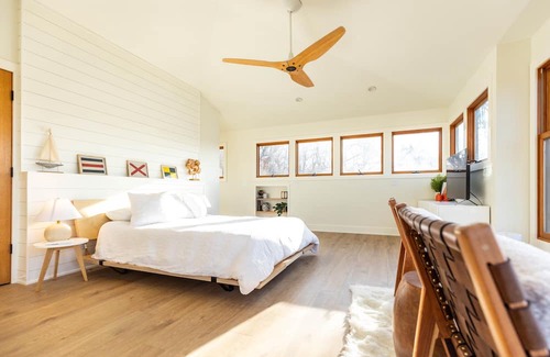 River Falls House | Discover the Tree House on the St. Croix River