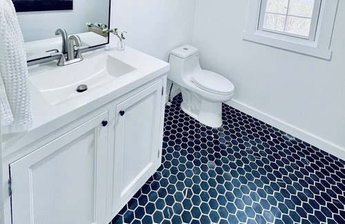 Hamilton House | Discover a Historic Gem with Pet-Friendly Amenities in Hamilton