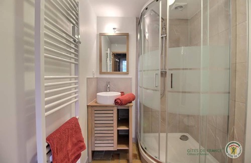 Plougrescant House | Top-Rated Kermaria with Oceanfront Views & Pet Friendly
