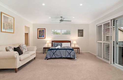 Dora Creek House | Waterfront Escape at Dora Creek with Free Wifi & Kitchen