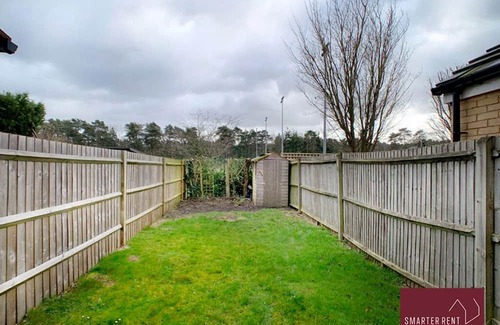 Bracknell House | Bracknell Getaway: Garden, Parking & Family-Friendly Stay