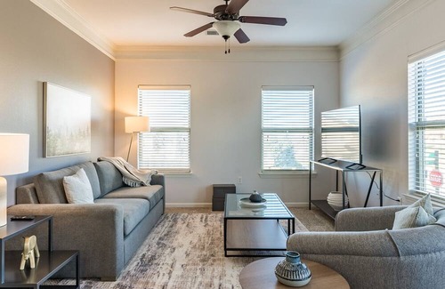 Overland Park Apartment | Modern Apartment with Kitchen in Prime Location