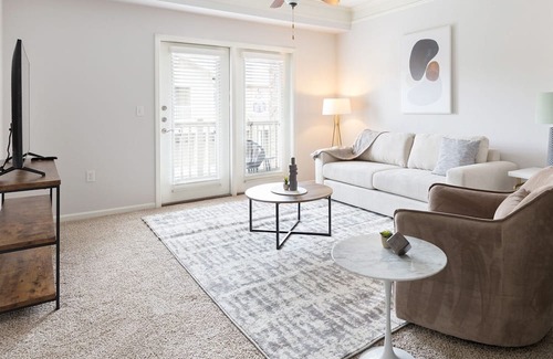 Overland Park Apartment | Modern Apartment with Kitchen in Prime Location