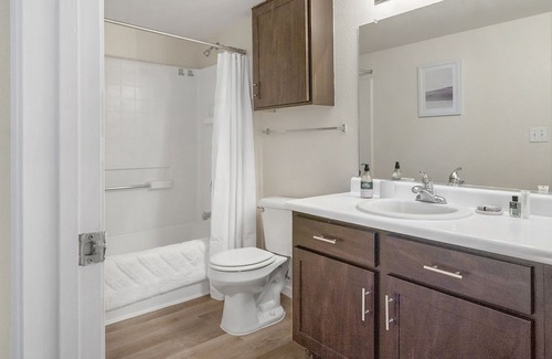 El Paso Apartment | Stylish Apartment with Kitchen in Prime Location