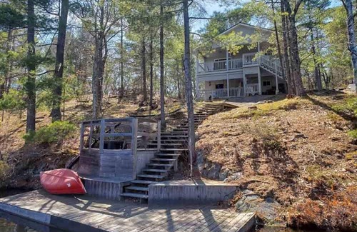Havelock-Belmont-Methuen Cottage | Water Buffalo: Waterfront Retreat with Wi-Fi & Lake Views