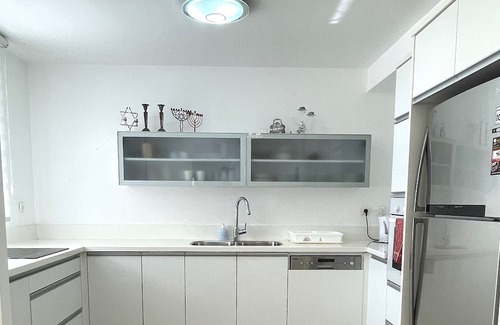 Eilat Apartment | Inviting 3BR Garden Apartment with Pool & Hot Tub in Eilat