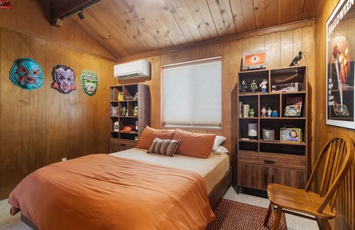 Meadowbrook Estates Cabin | Spooky Cabin Escape with Pool and Breakfast Awaits You!