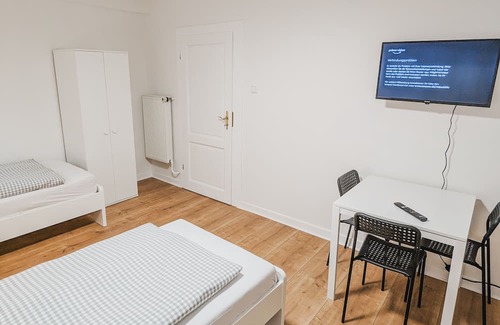 Untervalme House | Ideal Family Retreat: 10 Min from Ski Slopes & Pet Friendly