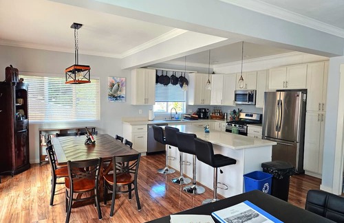 Hilltop House | Top-Rated Hilltop Home with Spa Near Downtown Tacoma