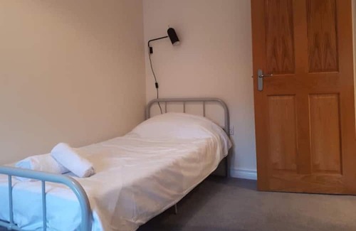 Dorking House | Relaxing Rural Retreat with Spa near Dorking