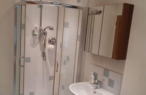 Dorking House | Relaxing Rural Retreat with Spa near Dorking