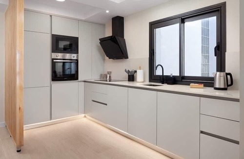 Gamarra Apartment | Experience Local Life at Pasaje Igueldo, Málaga Retreat
