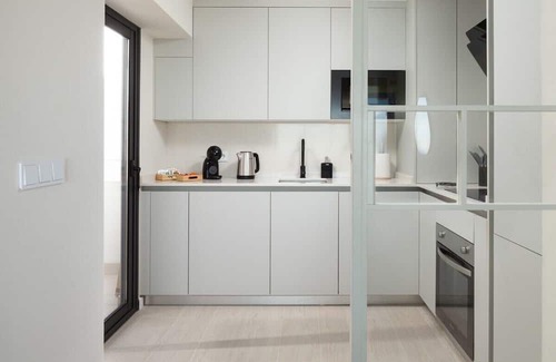 Parque Ayala Apartment | Inviting Top Floor Sea View & Terrace Experience in Malaga