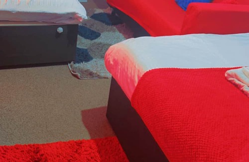 Gillingham House | Relaxing Retreat at Queens Guest House with Spa & Hot Tub