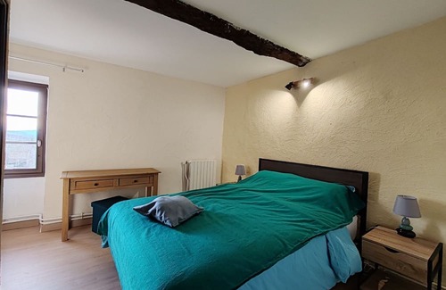 Villemus Bed & Breakfast | Discover Family-Friendly Comfort at L'amphitryon Hotel