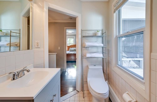 Avon House | Guest Rated: Family-Friendly Avon Home Near Hartford!