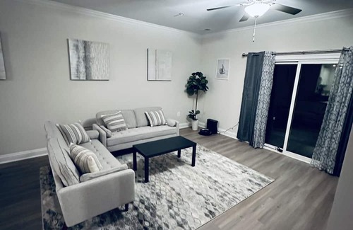 Hagerstown House | Idyllic Farm & Mountain View Retreat: Pet-Friendly Joy