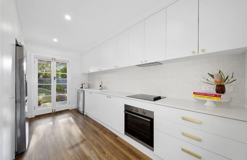 Branxton Cottage | Inviting Three Bedroom Cottage Near Wineries & Concerts