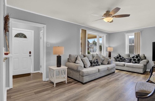 Highspire House | Harrisburg Hershey Home: Pet-Friendly Retreat with Spa