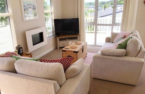 Mynytho Ski Chalet | Stunning 3-Bed Chalet in Abersoch