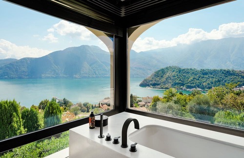 Mezzegra Villa | Inviting Villa Aede with Pool & Ocean Views for Your Getaway