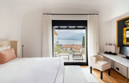 Mezzegra Villa | Inviting Villa Aede with Pool & Ocean Views for Your Getaway