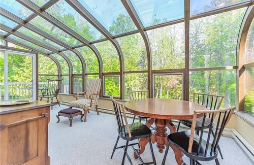 Elora House | Riverside Retreat Minutes from Downtown Elora - Family Friendly!