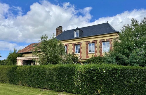 Berville-sur-Mer House | Family-Friendly Maison de Famille Near Honfleur